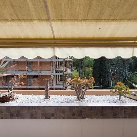 Ampio Monolocale Con Terrazzo - A 2 Passi Dal Mare Apartamento Latte Exterior foto