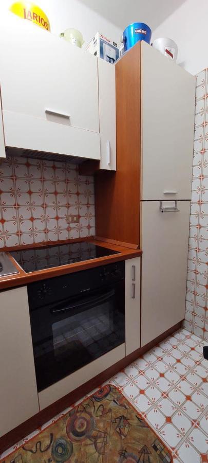 Ampio Monolocale Con Terrazzo - A 2 Passi Dal Mare Apartamento Latte Exterior foto