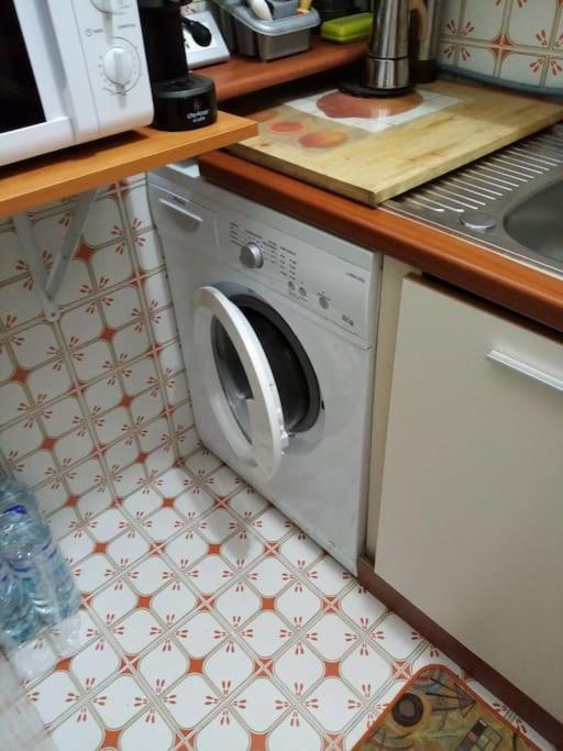 Ampio Monolocale Con Terrazzo - A 2 Passi Dal Mare Apartamento Latte Exterior foto